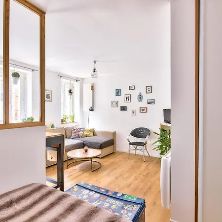 아파트 Comfortable Completely Renovated