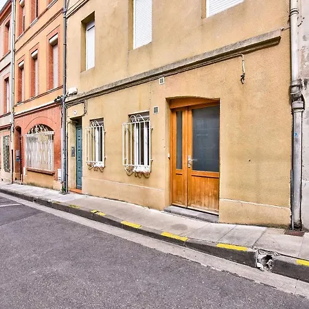 Comfortable Completely Renovated *