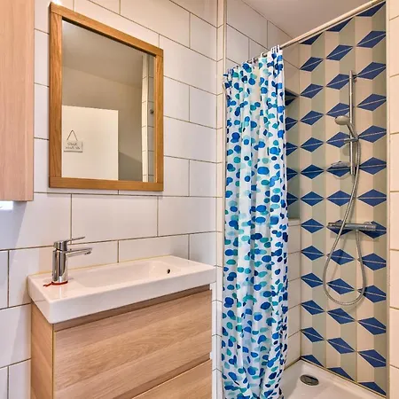 Comfortable Completely Renovated *